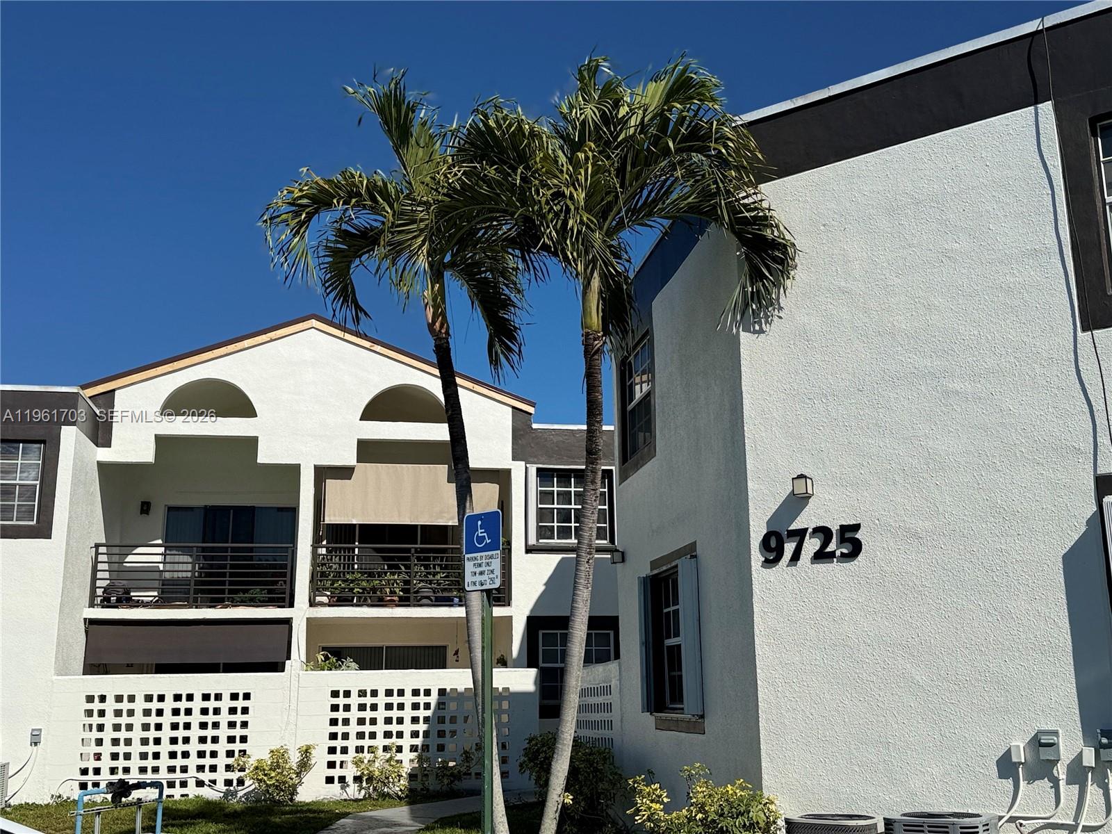 SOLEIL AT FONTAINEBLEAU C - Residential Lease