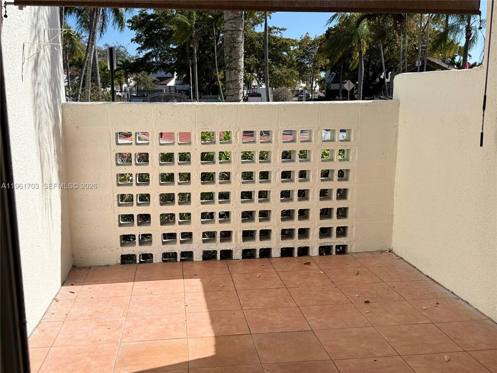 SOLEIL AT FONTAINEBLEAU C - Residential Lease