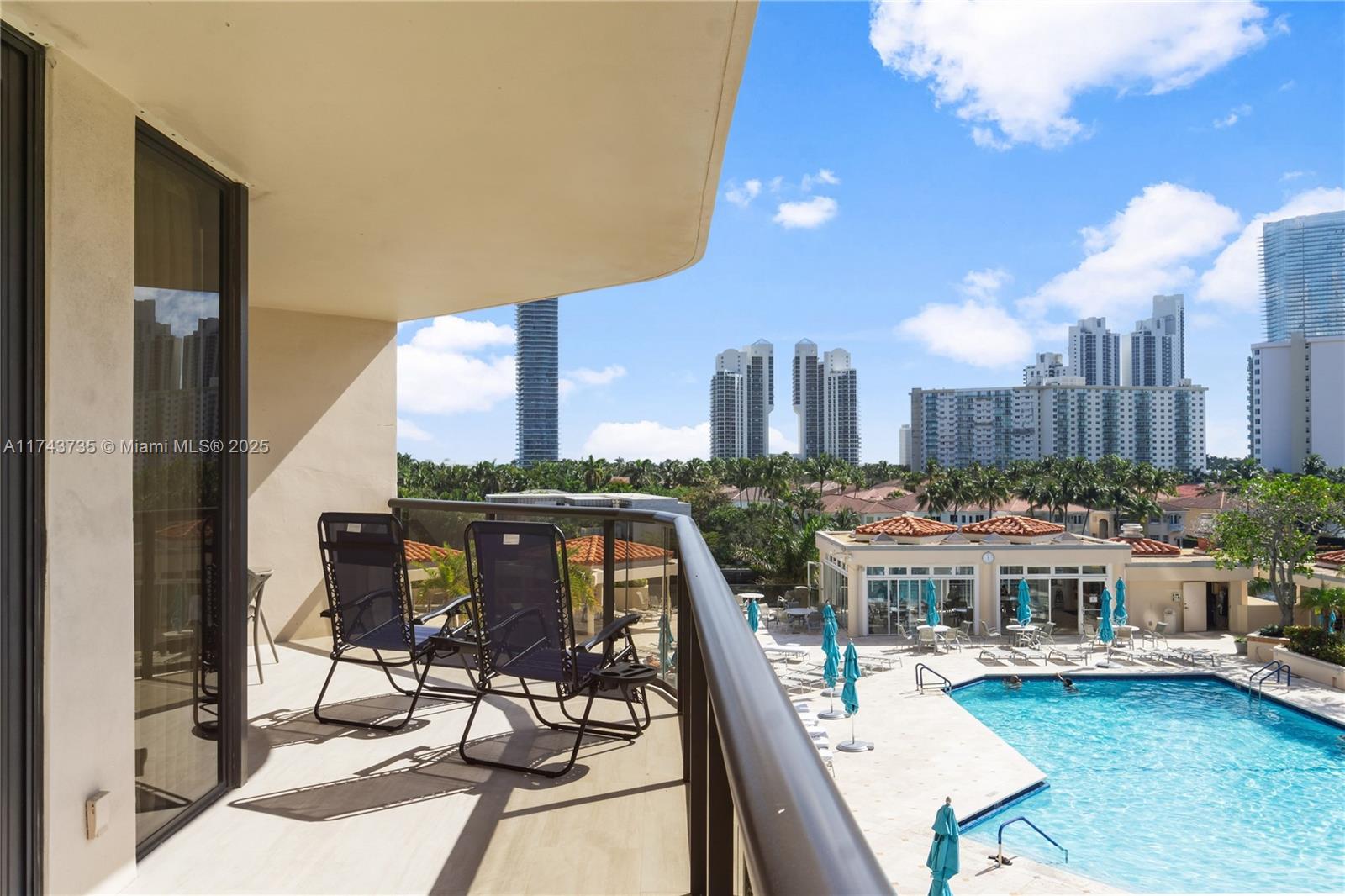 Property for Sale at 19667 Turnberry Way 5B, Aventura, Miami-Dade County, Florida - Bedrooms: 2 
Bathrooms: 2  - $679,000