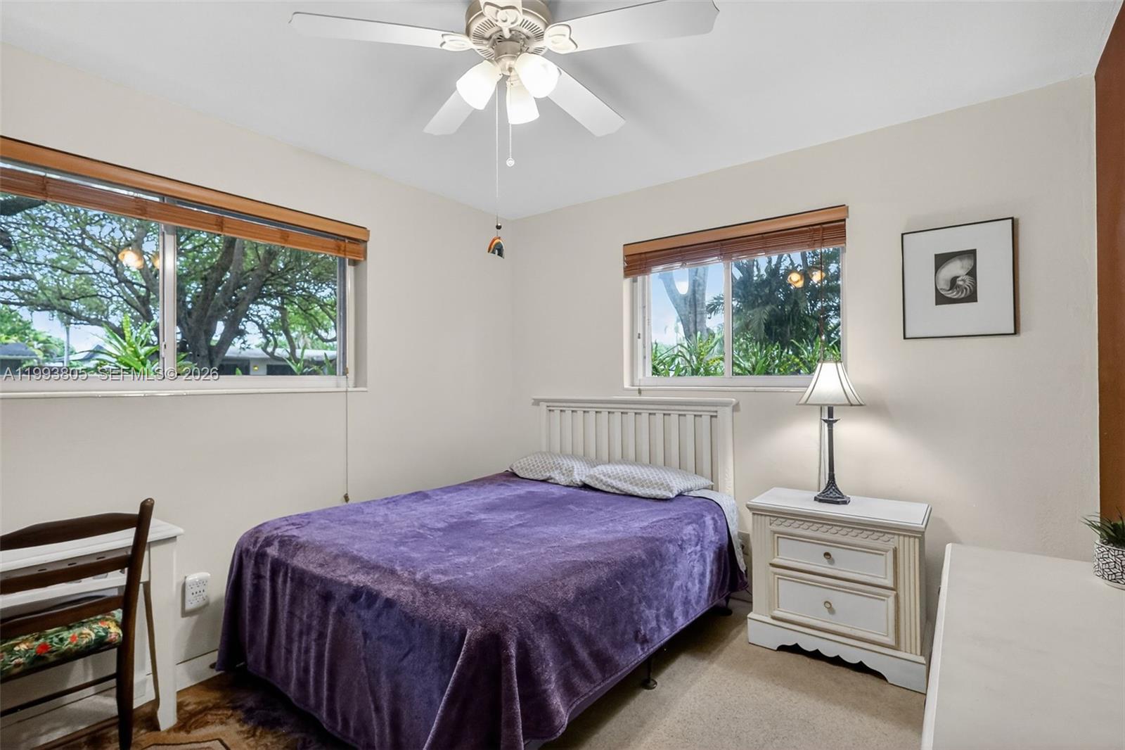 HOLLYWOOD HILLS - Residential