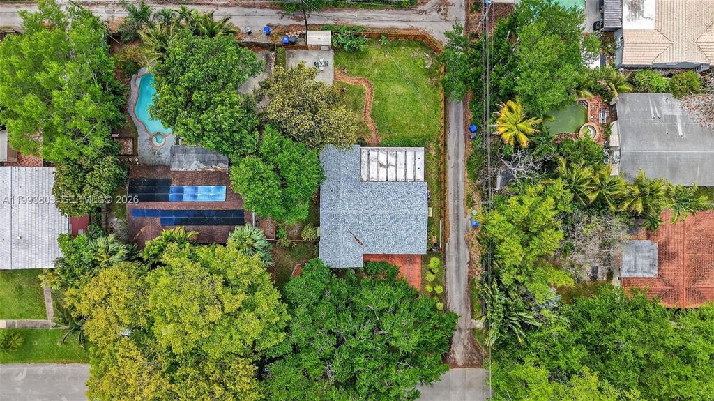 Photo of 2006 N 38th Ave, Hollywood, FL 33021 (MLS # A11993805)