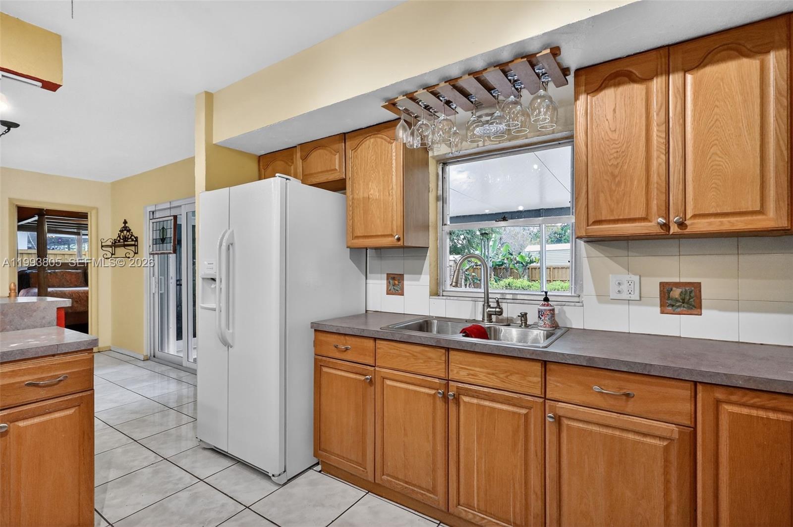 HOLLYWOOD HILLS - Residential