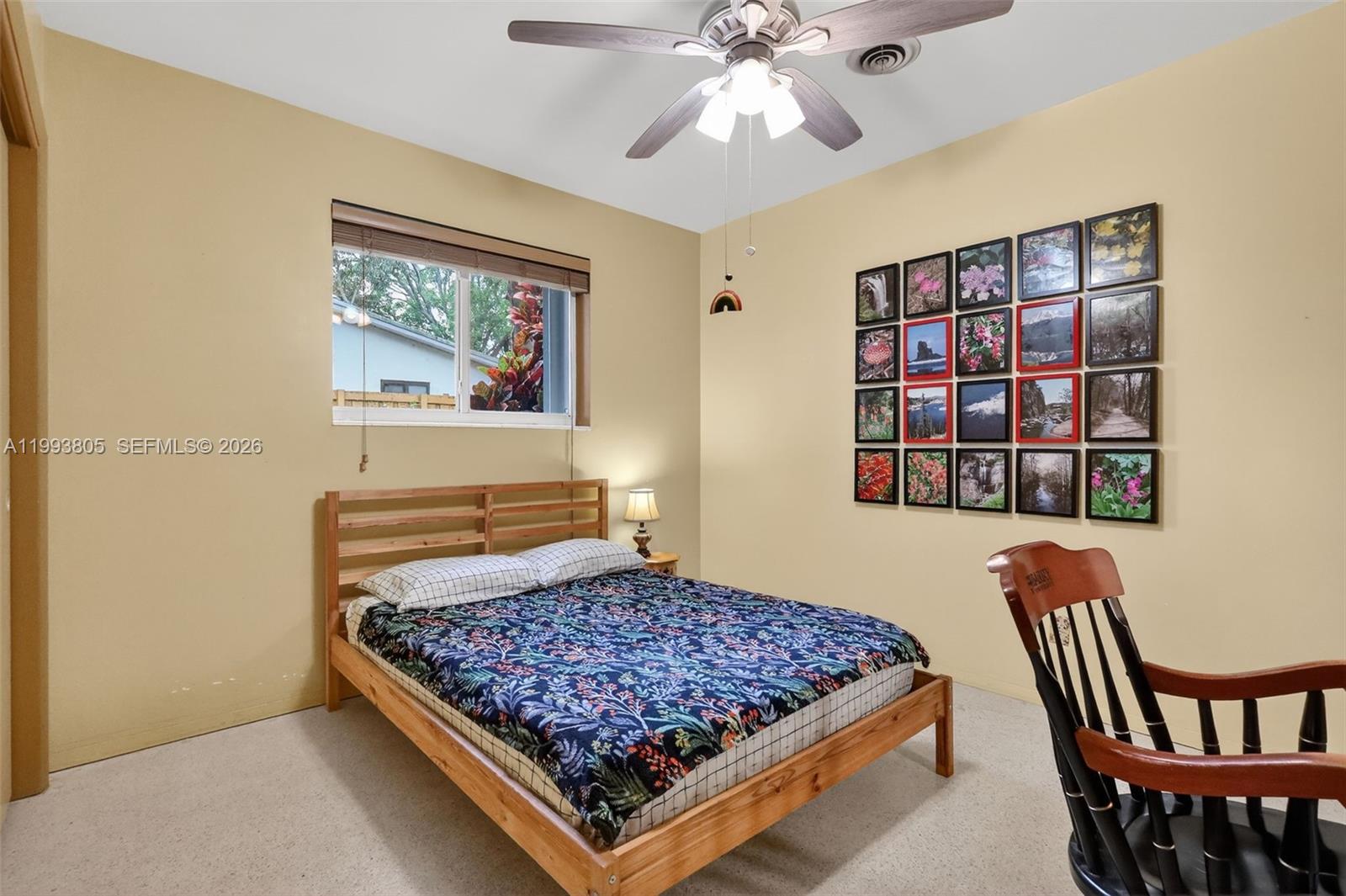 HOLLYWOOD HILLS - Residential