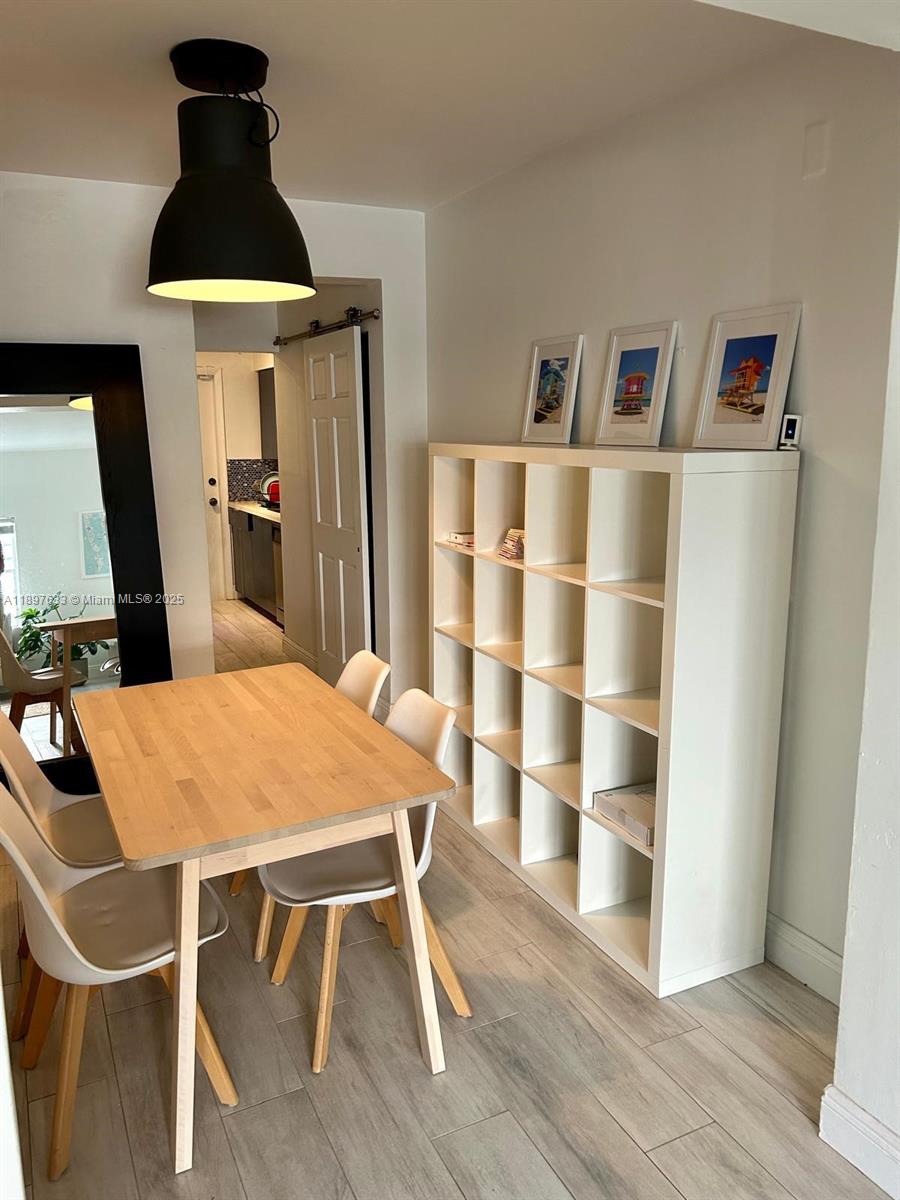 THE PINEAPPLE CONDO - Residential