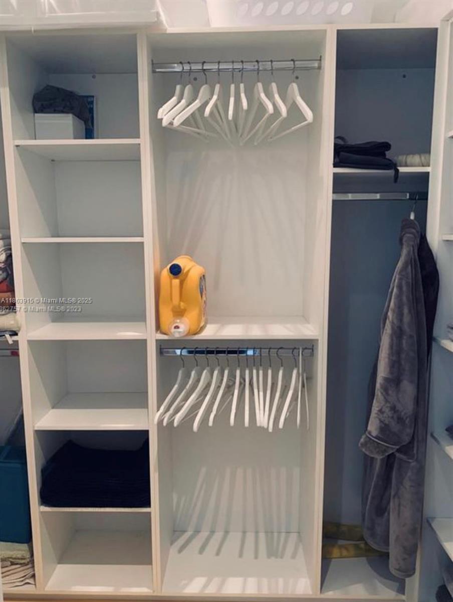 LE PHARE KEY BISCAYNE CON - Residential Lease