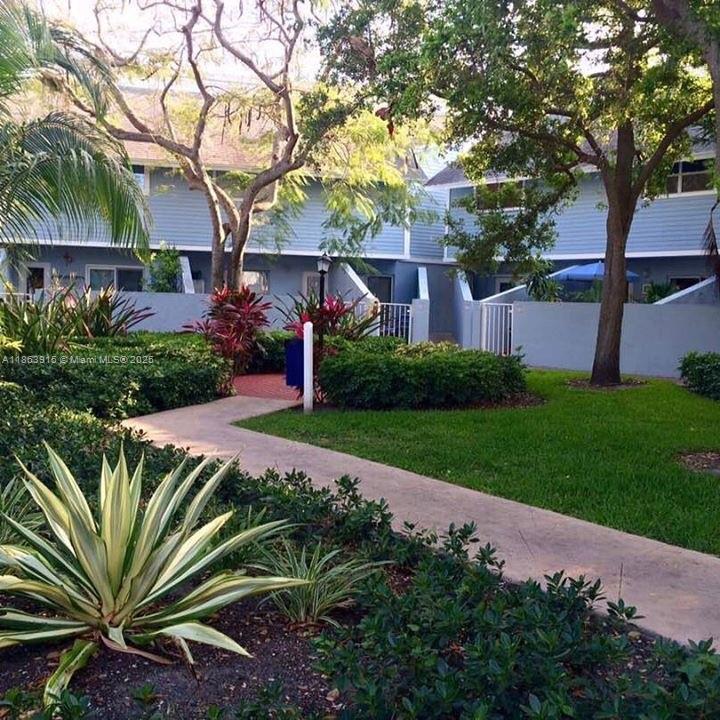 LE PHARE KEY BISCAYNE CON - Residential Lease