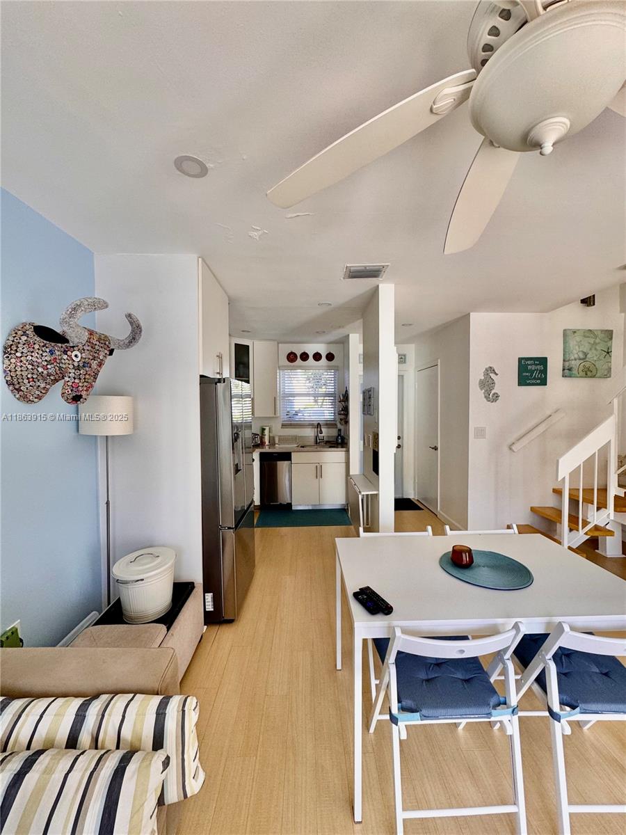 LE PHARE KEY BISCAYNE CON - Residential Lease