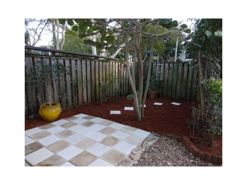 OMEGA VILLAS 4 CONDO - Residential Lease