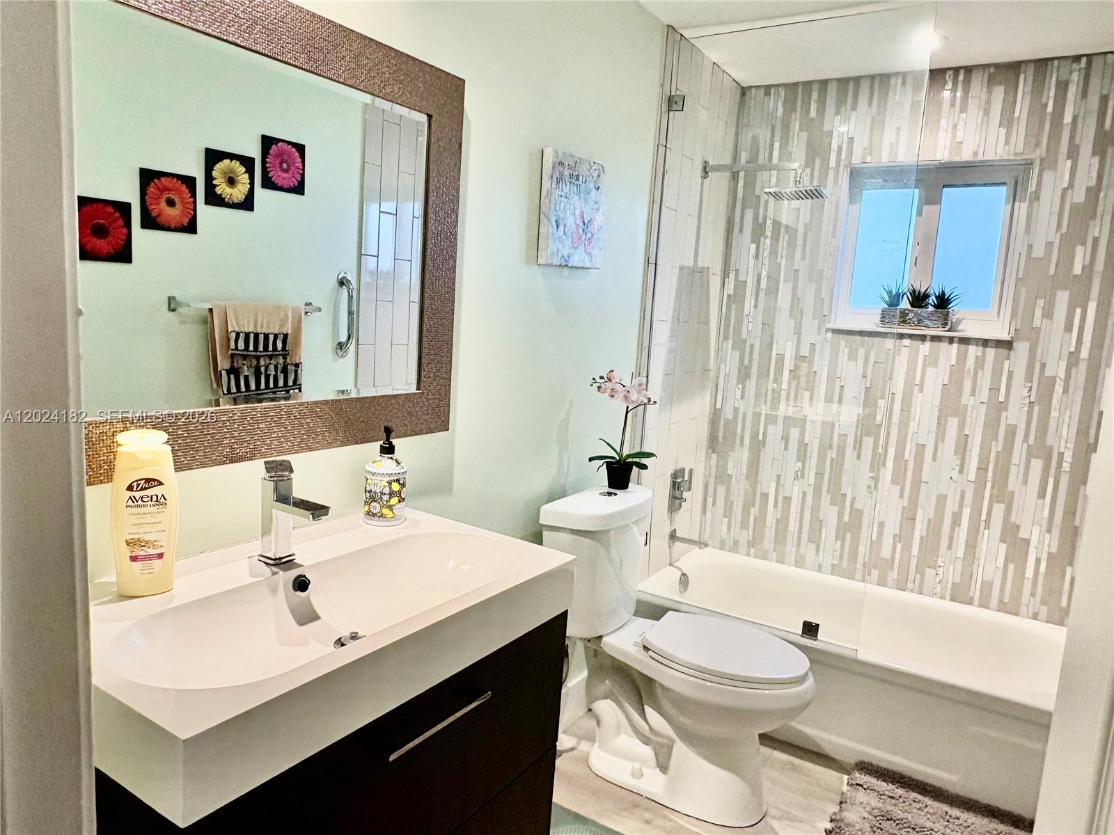LAUDERDALE WEST 2 SEC - Residential