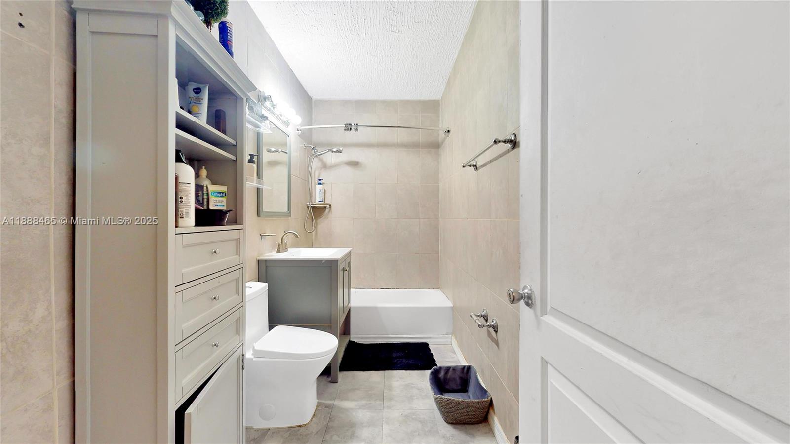 PLEASANT VILLAGE - Residential