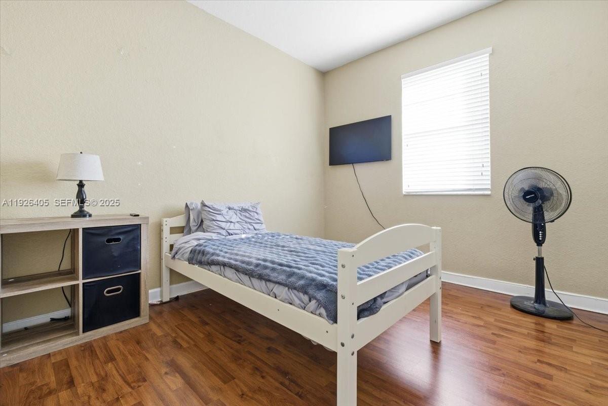 AB AT TAMIAMI TRAIL PHASE - Residential