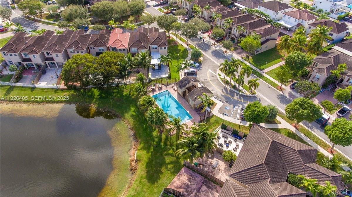 AB AT TAMIAMI TRAIL PHASE - Residential