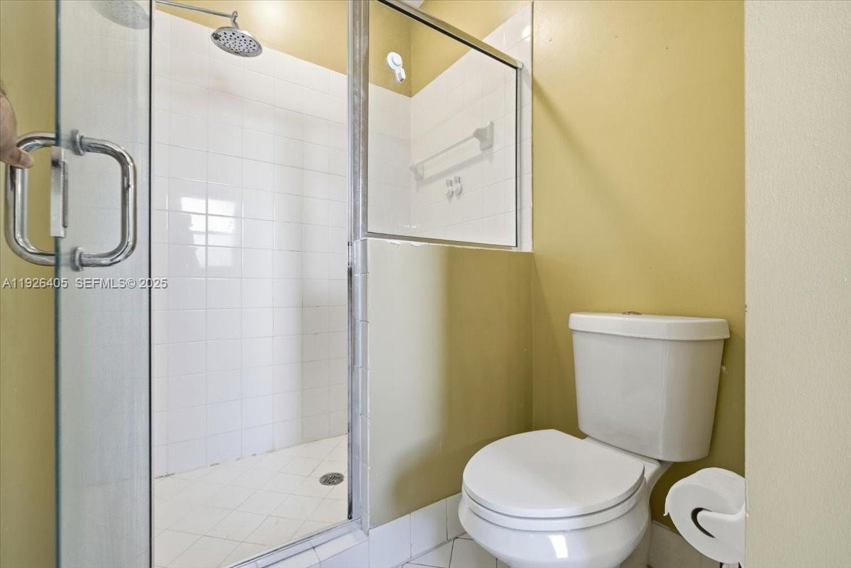 AB AT TAMIAMI TRAIL PHASE - Residential