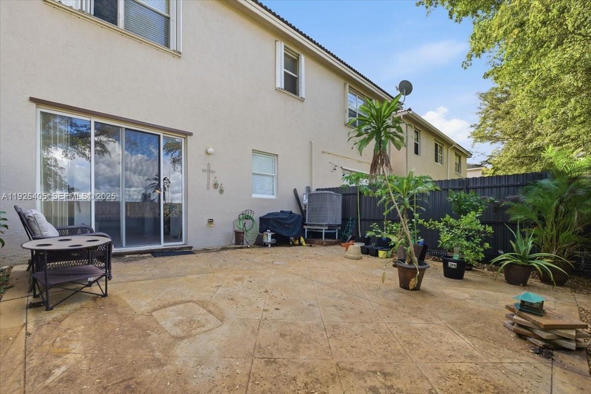 AB AT TAMIAMI TRAIL PHASE - Residential