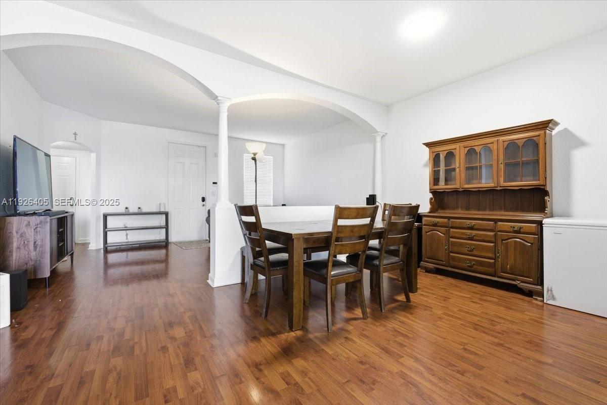 AB AT TAMIAMI TRAIL PHASE - Residential