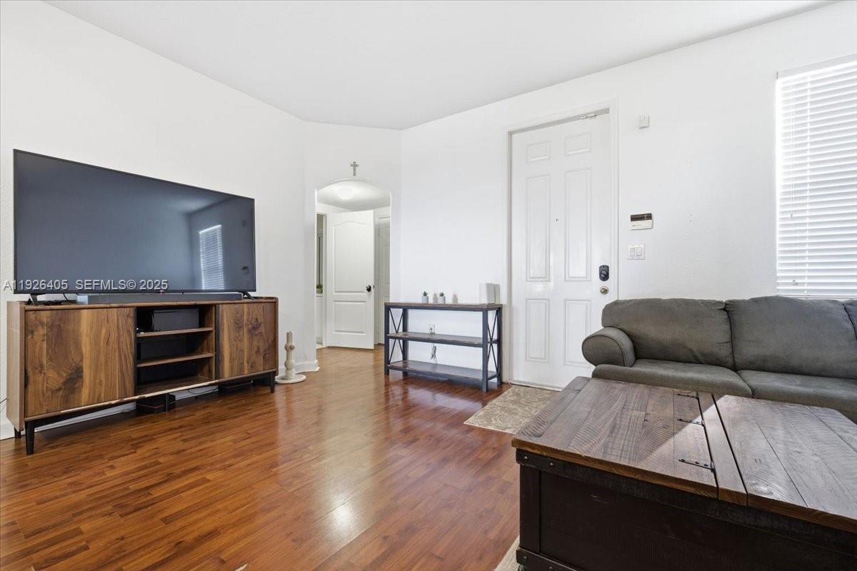 AB AT TAMIAMI TRAIL PHASE - Residential