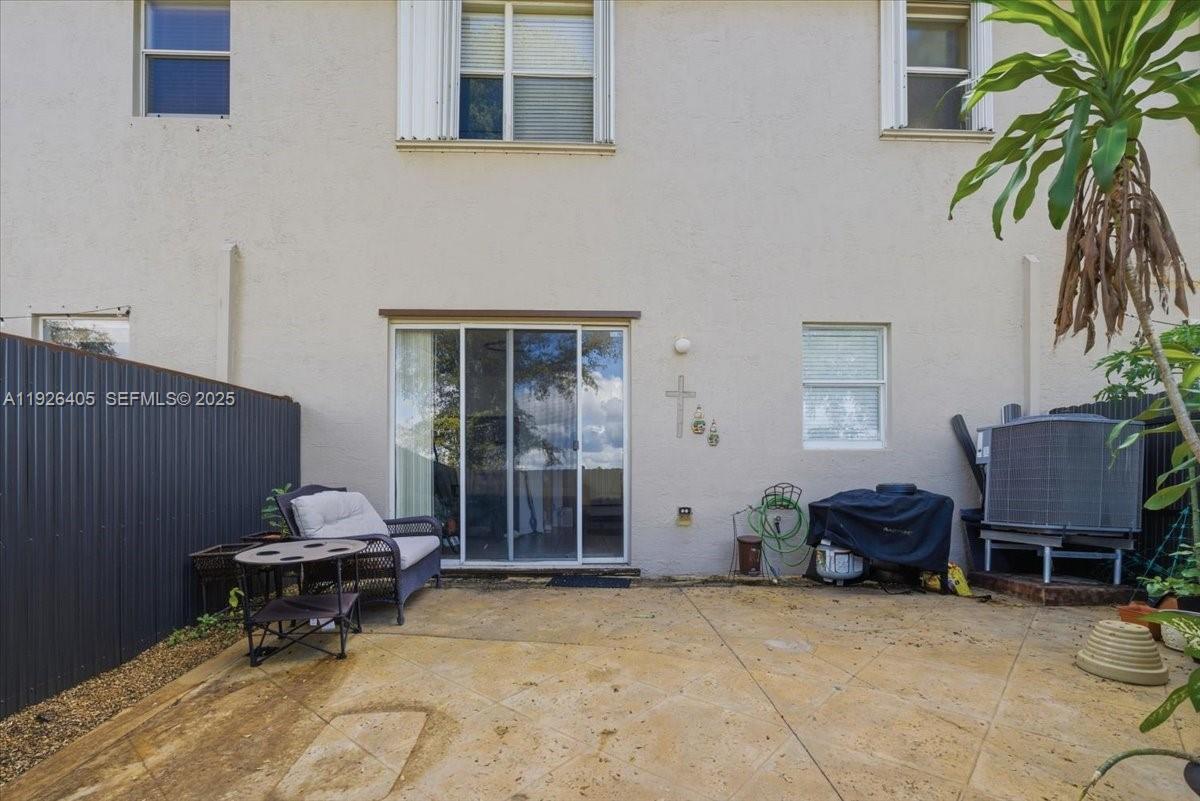 AB AT TAMIAMI TRAIL PHASE - Residential