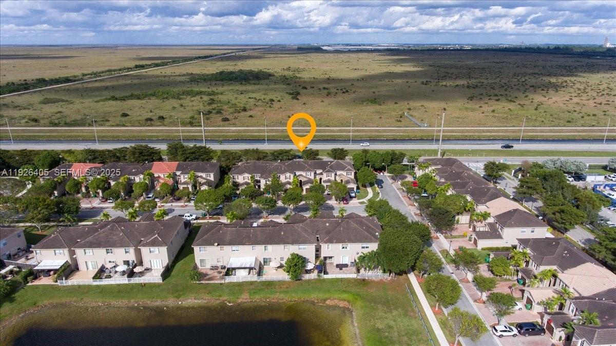 AB AT TAMIAMI TRAIL PHASE - Residential