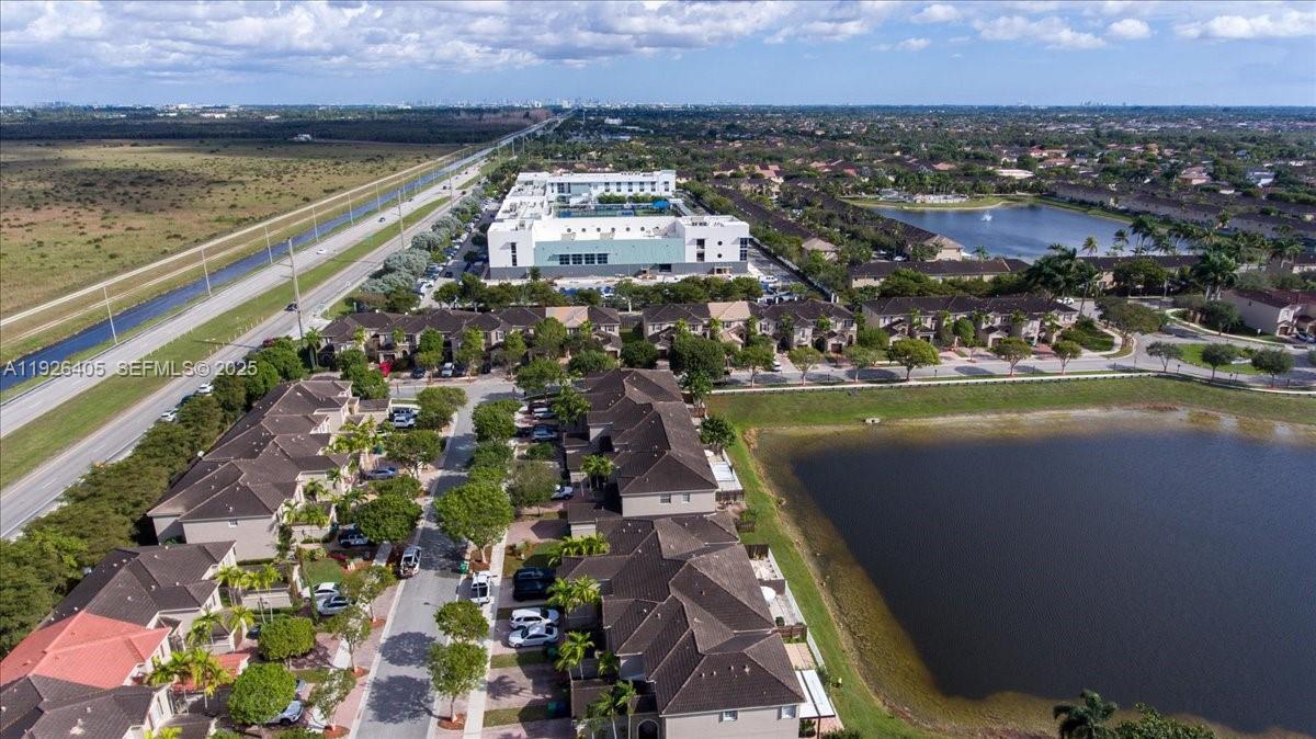 AB AT TAMIAMI TRAIL PHASE - Residential