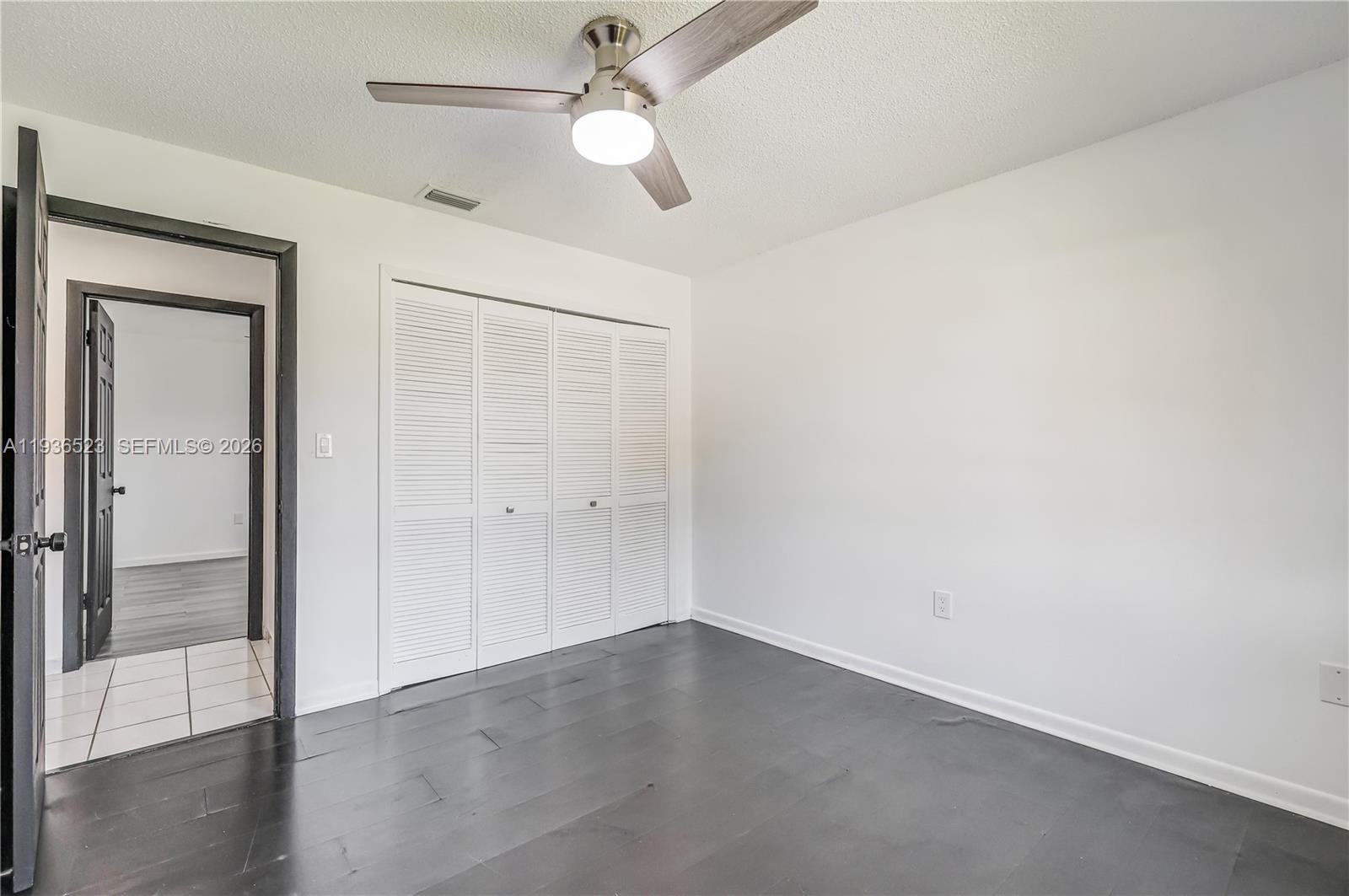 LEOMAR HOMES - Residential