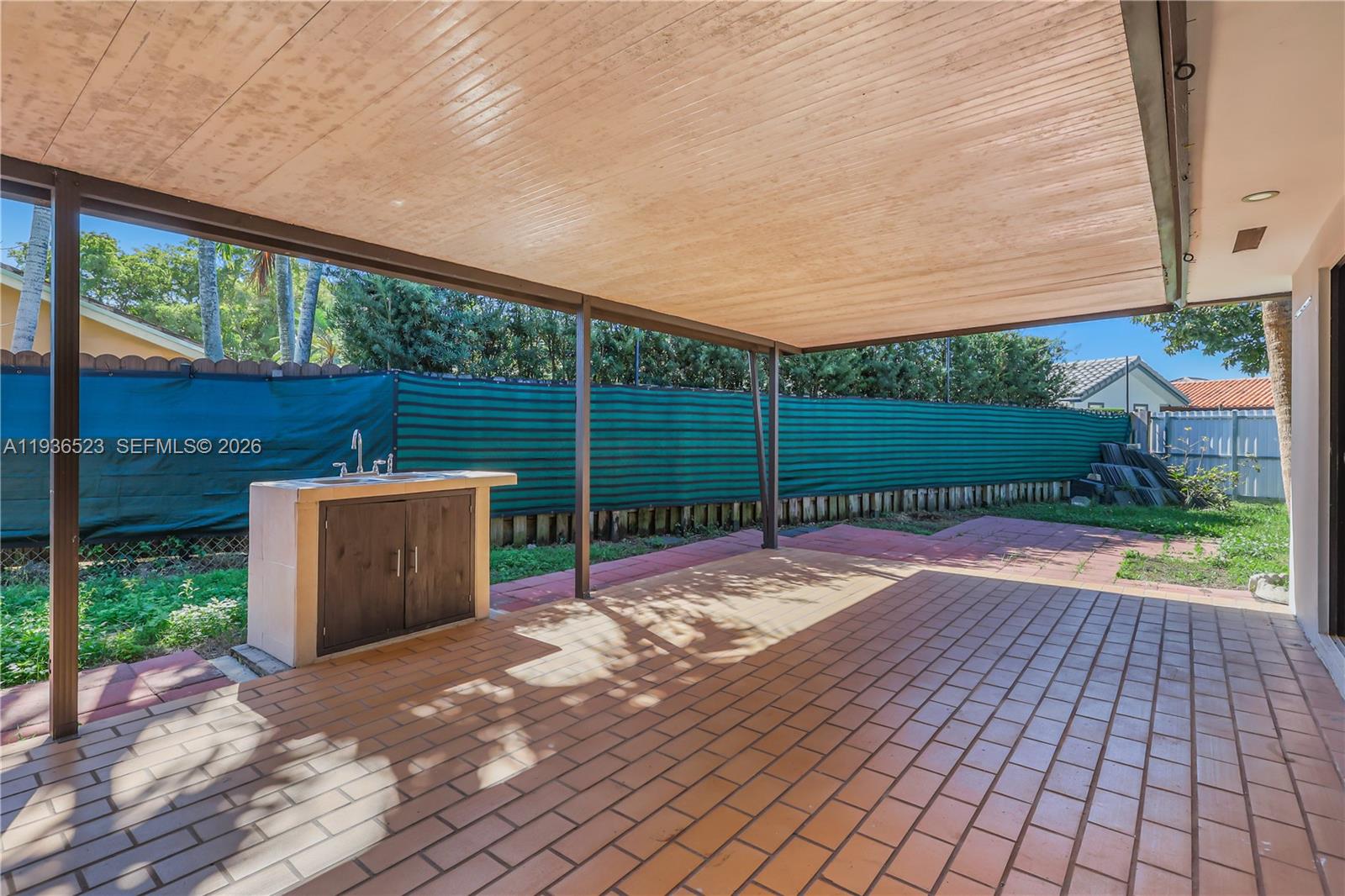 LEOMAR HOMES - Residential