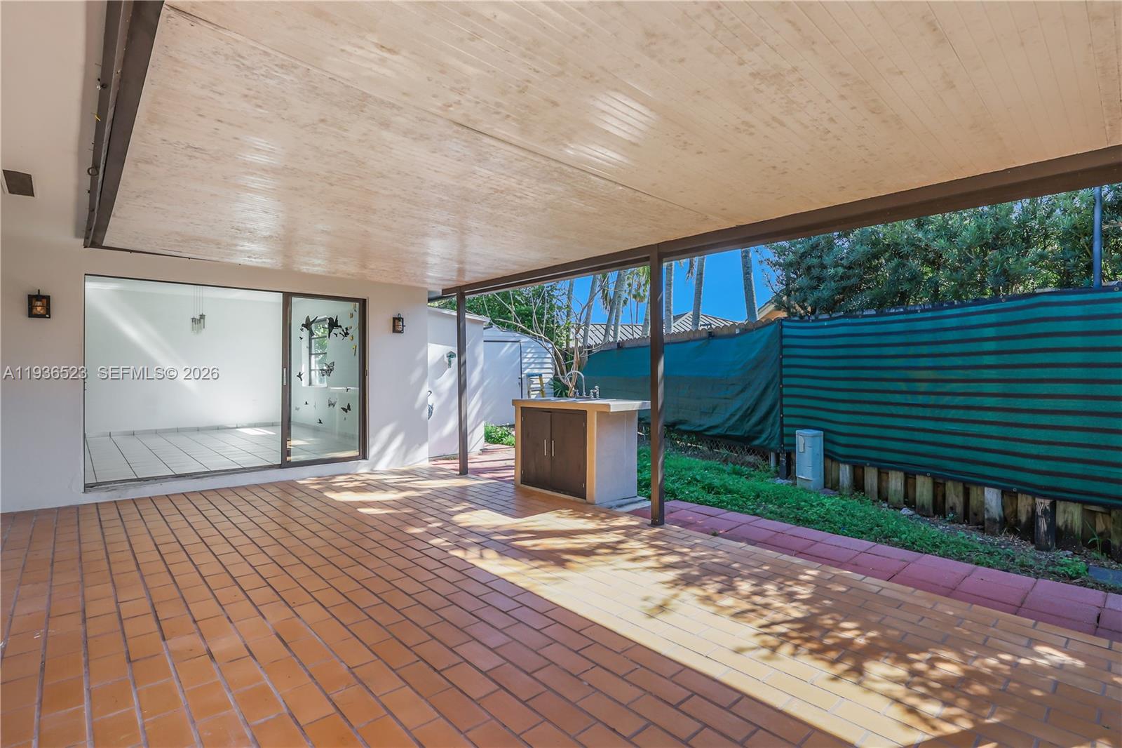 LEOMAR HOMES - Residential