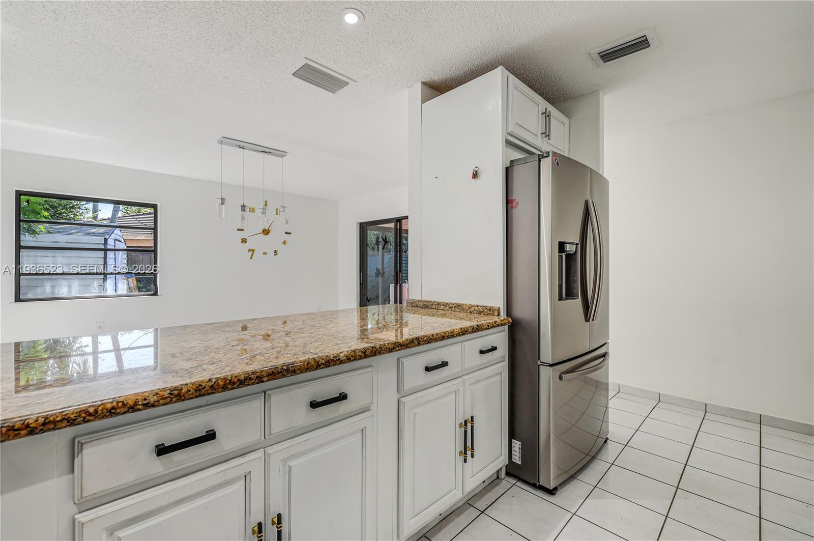 LEOMAR HOMES - Residential