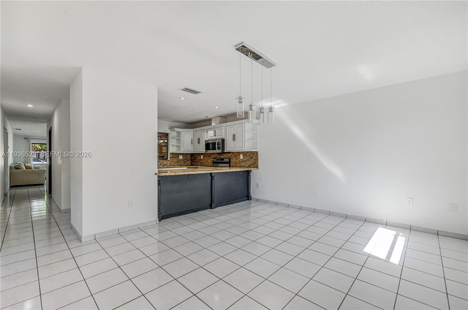 LEOMAR HOMES - Residential