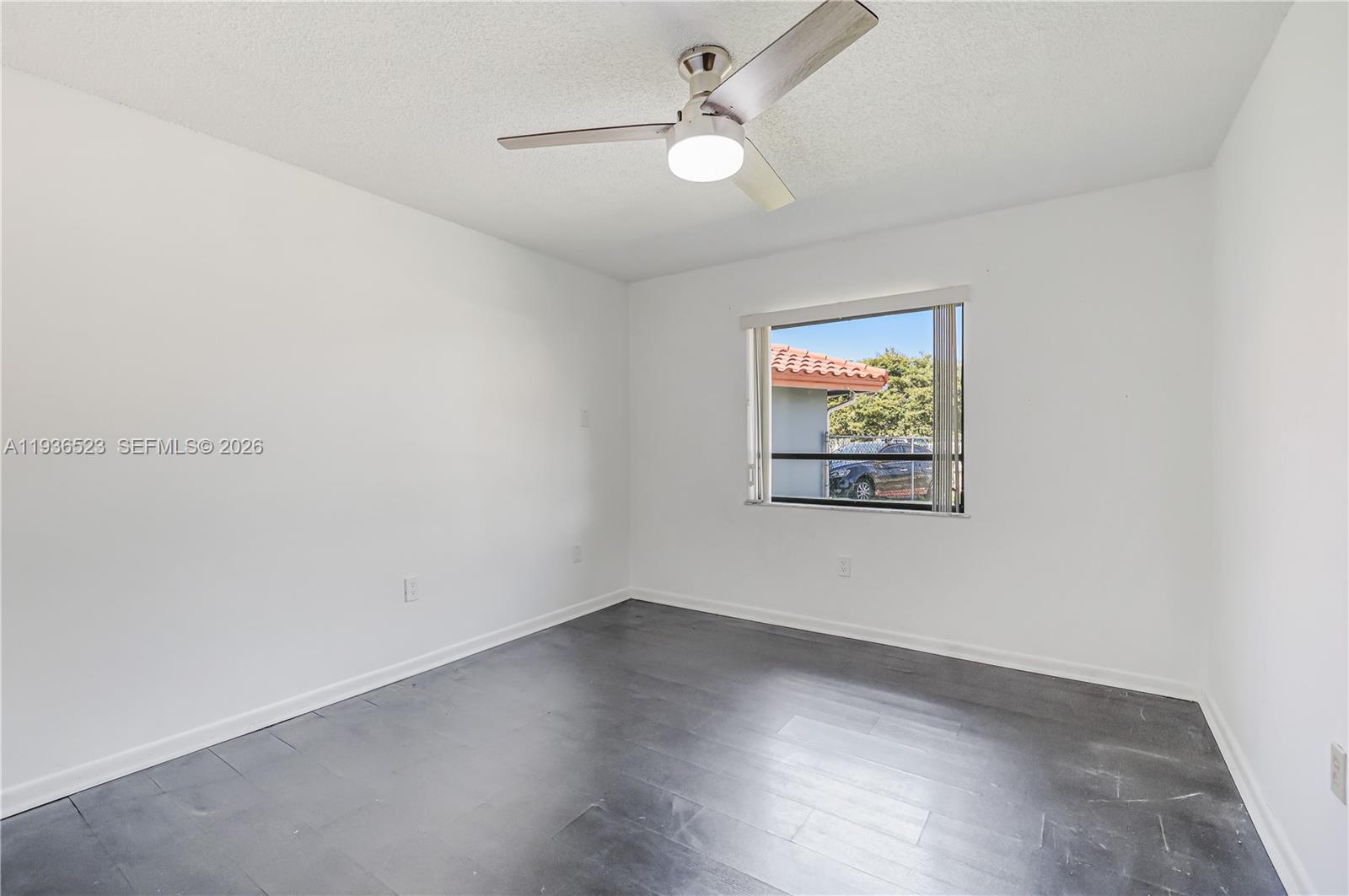 LEOMAR HOMES - Residential