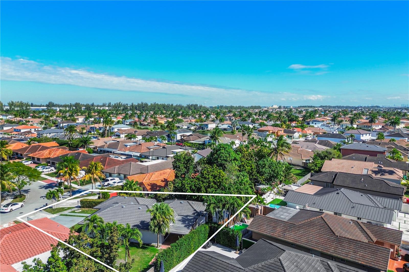 LEOMAR HOMES - Residential