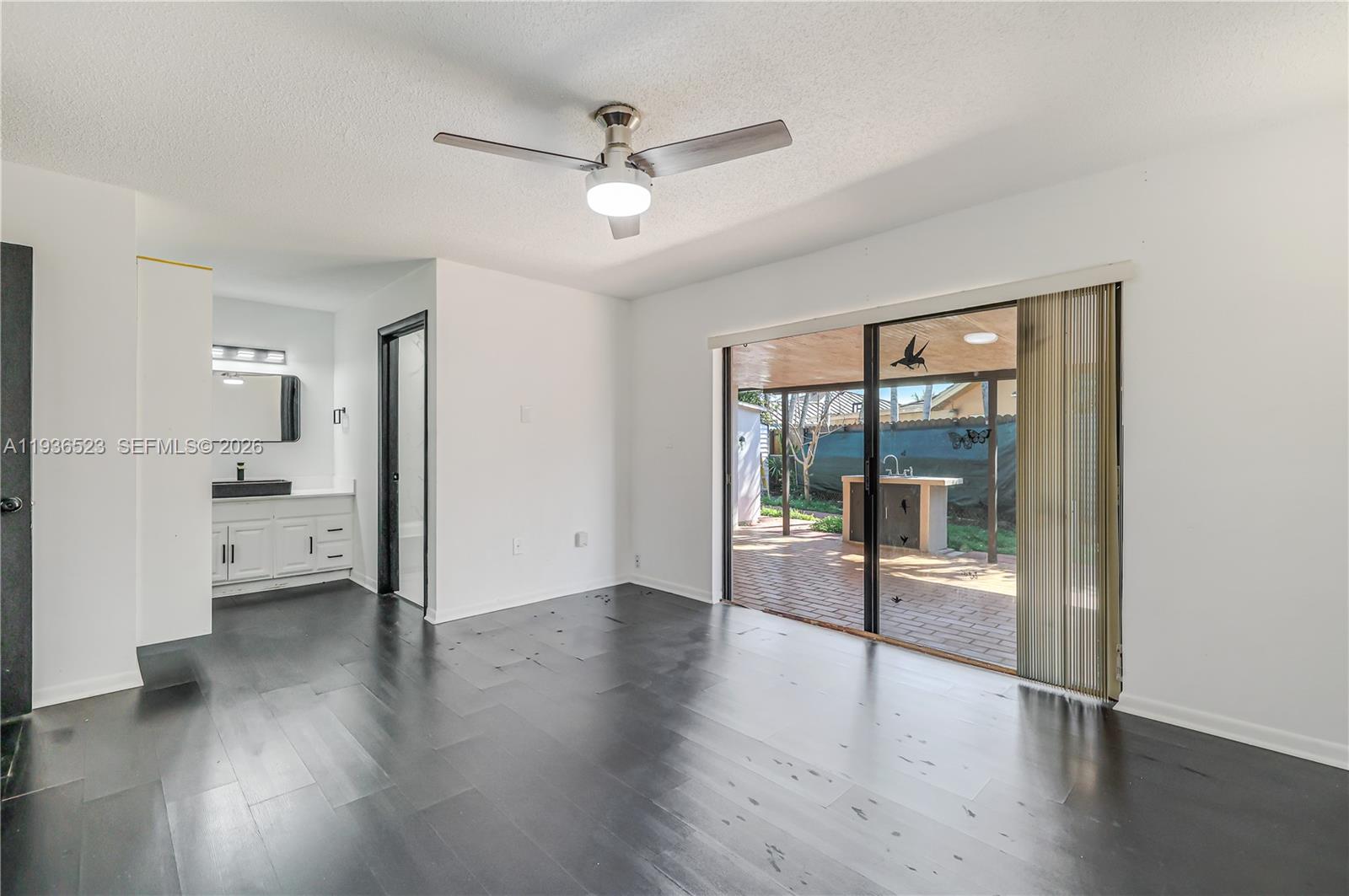 LEOMAR HOMES - Residential