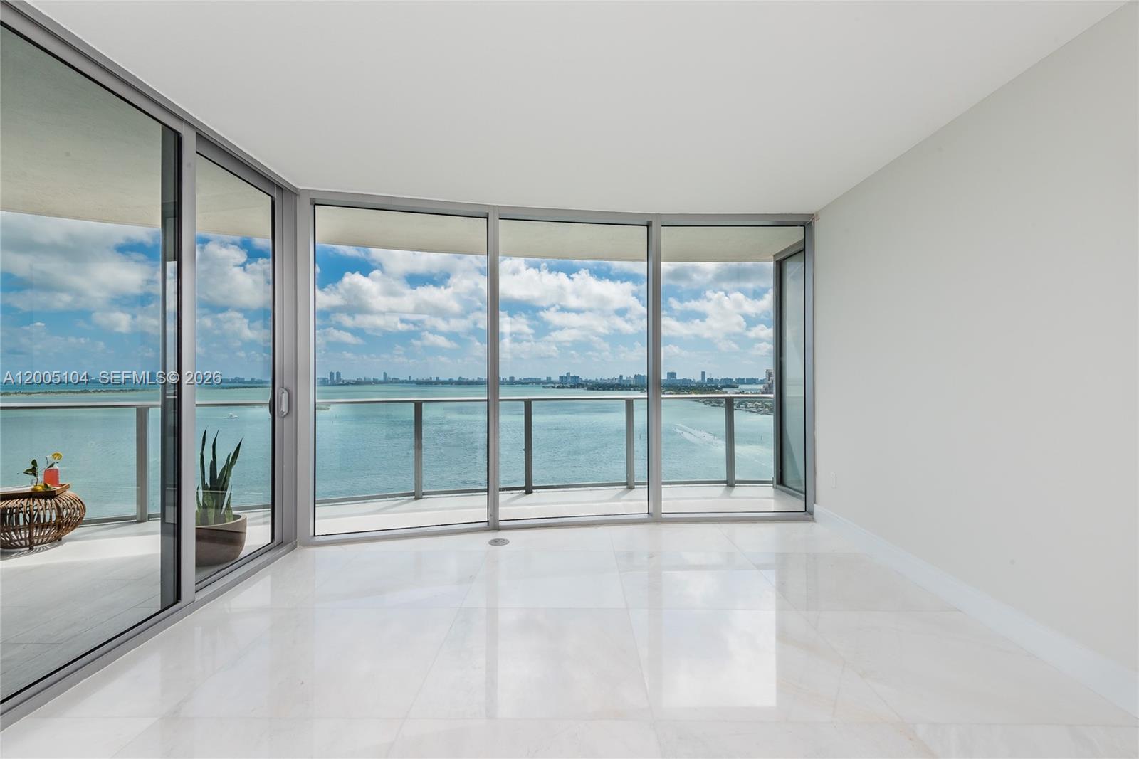 ARIA ON THE BAY CONDO - Residential