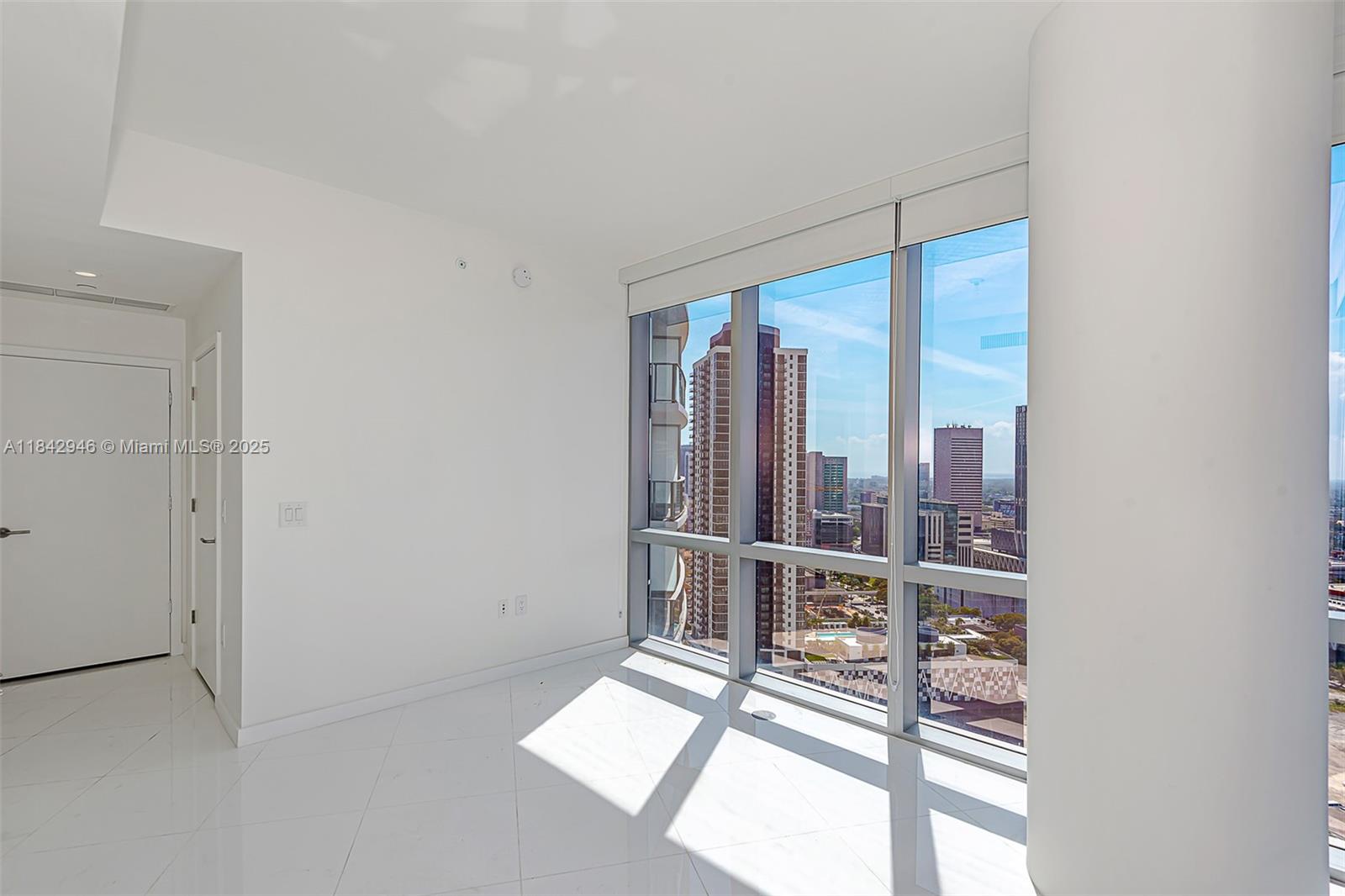 Paramount Miami World Cent - Residential Lease