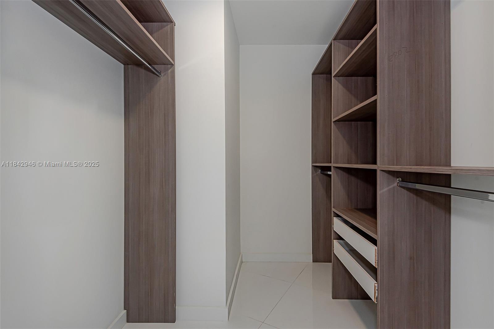 Paramount Miami World Cent - Residential Lease