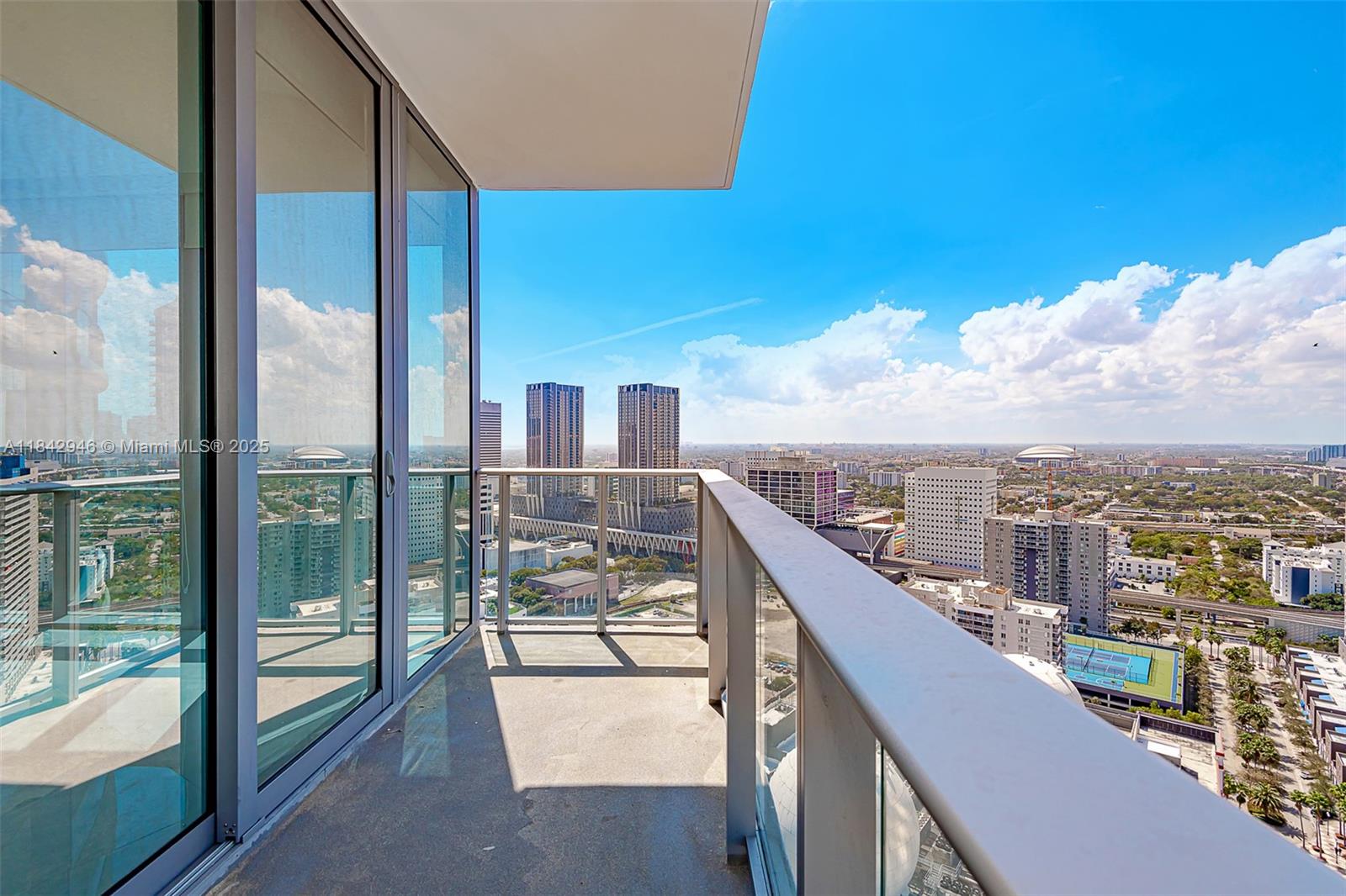 Paramount Miami World Cent - Residential Lease