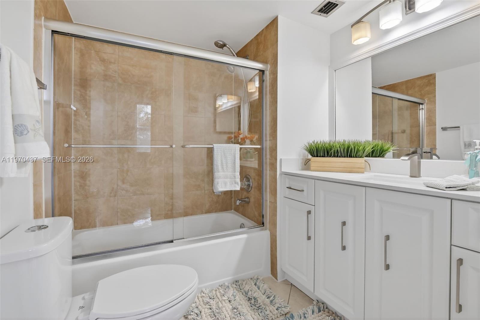 ROLLING HILLS GOLF AND - Residential