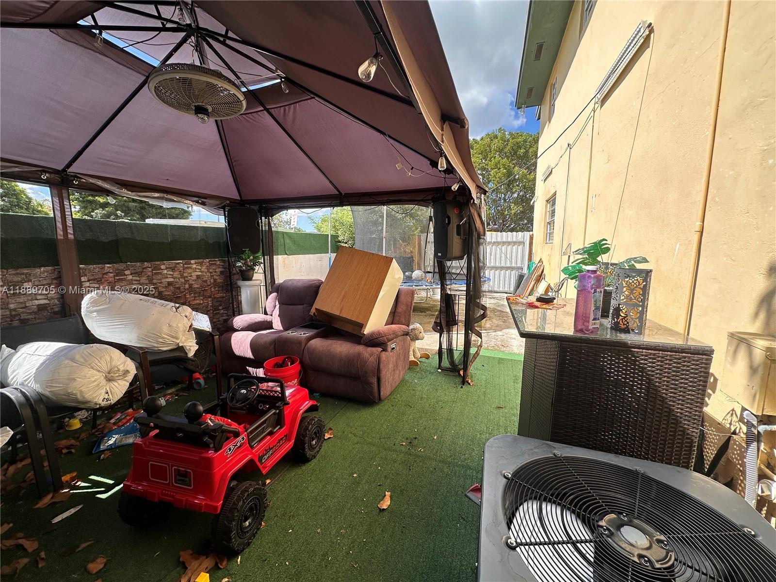 CAROL CITY PALMETTO PARK - Residential Lease