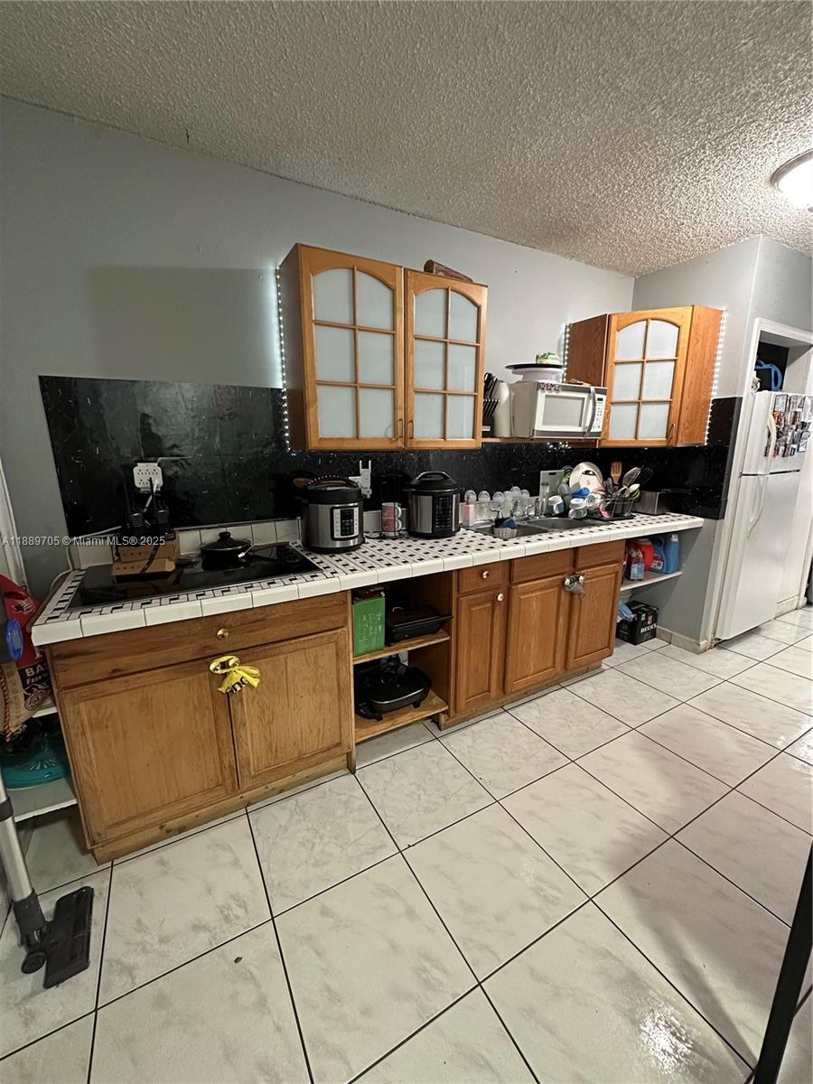 CAROL CITY PALMETTO PARK - Residential Lease