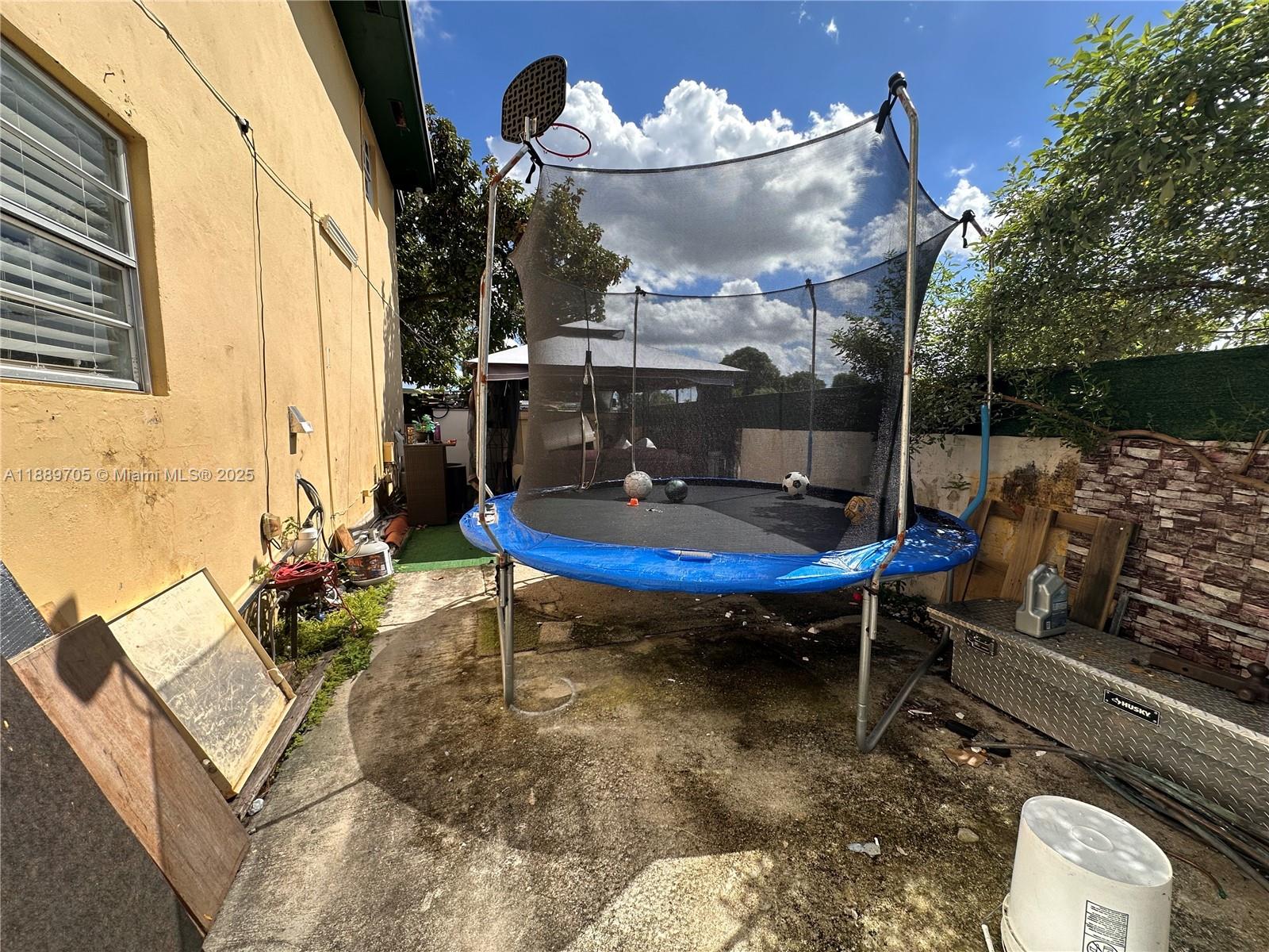 CAROL CITY PALMETTO PARK - Residential Lease