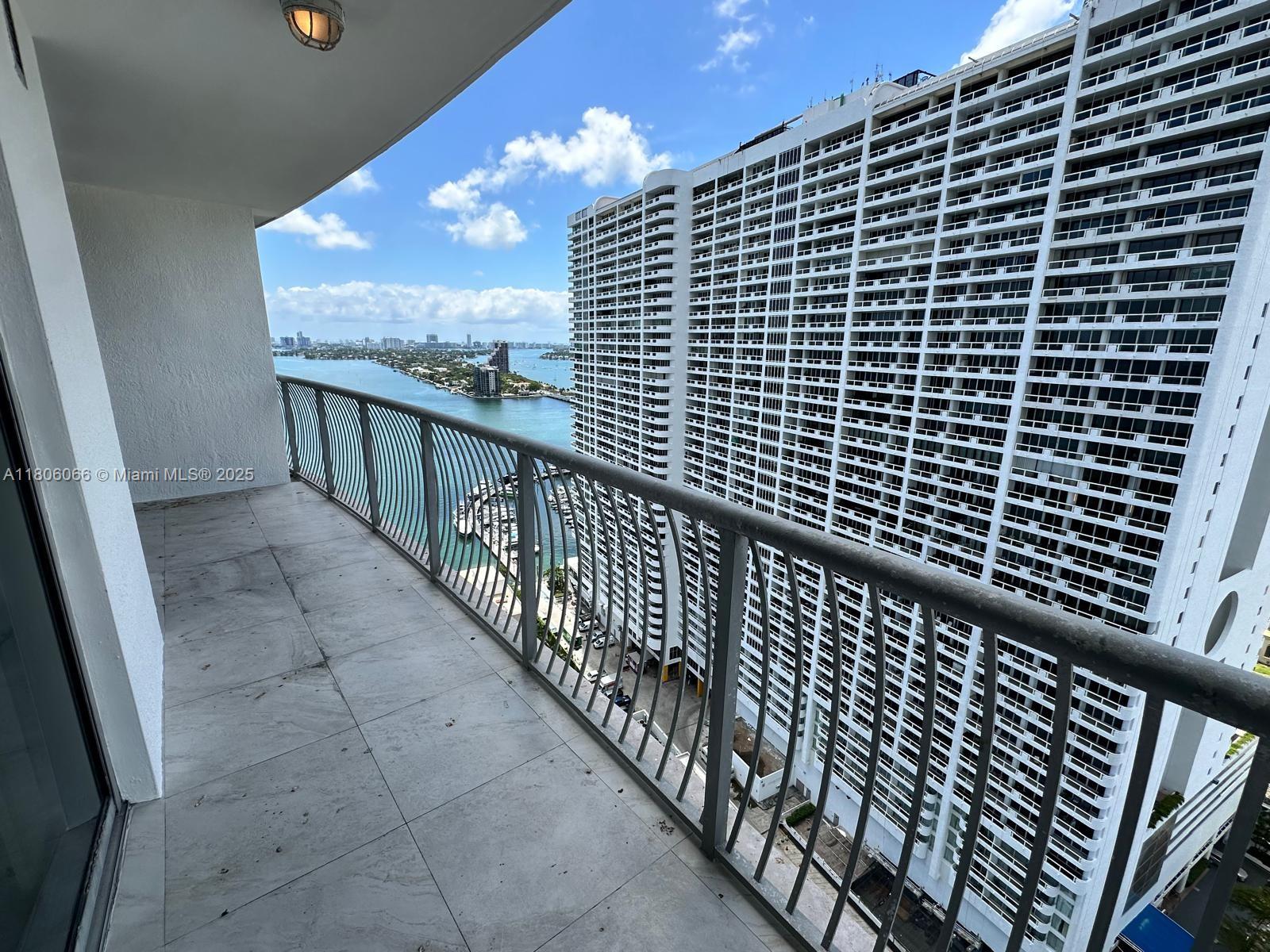 Property for Sale at 1750 N Bayshore Dr 2906, Miami, Broward County, Florida - Bedrooms: 1 
Bathrooms: 1  - $330,000