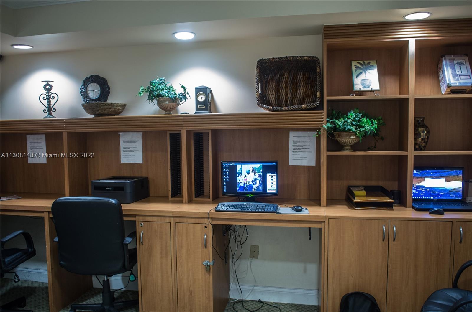 PORTO BELLAGIO CONDO - Residential Lease