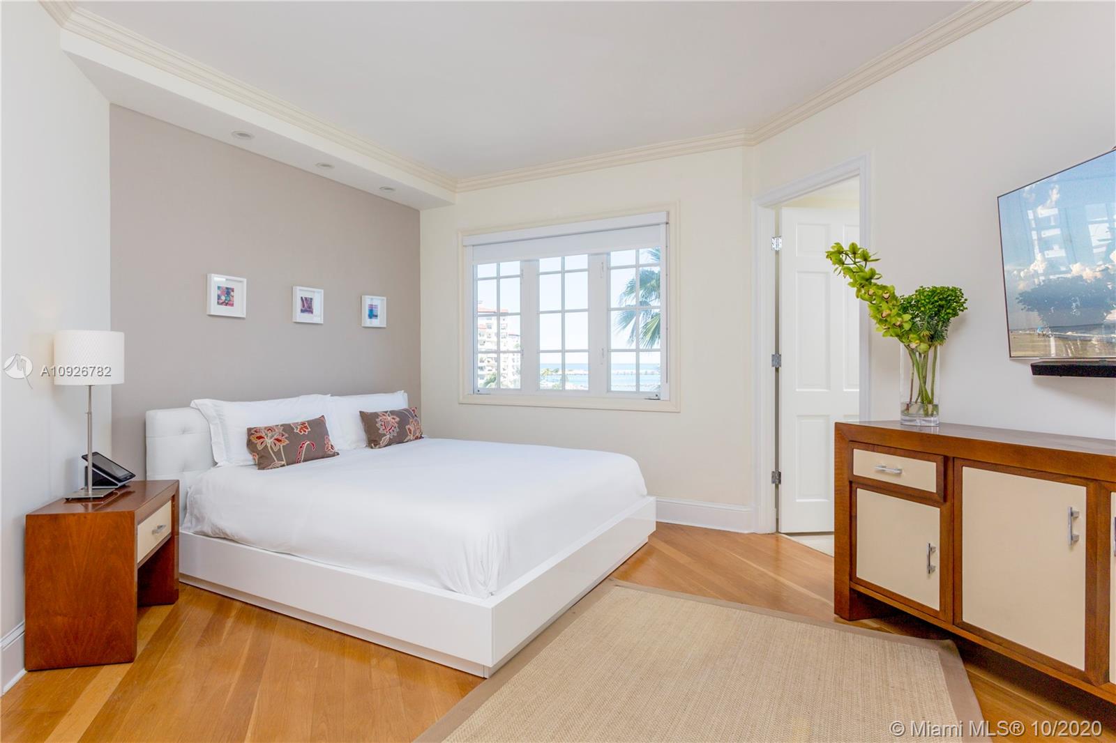 OCEANSIDE FISHER ISL COND - Residential