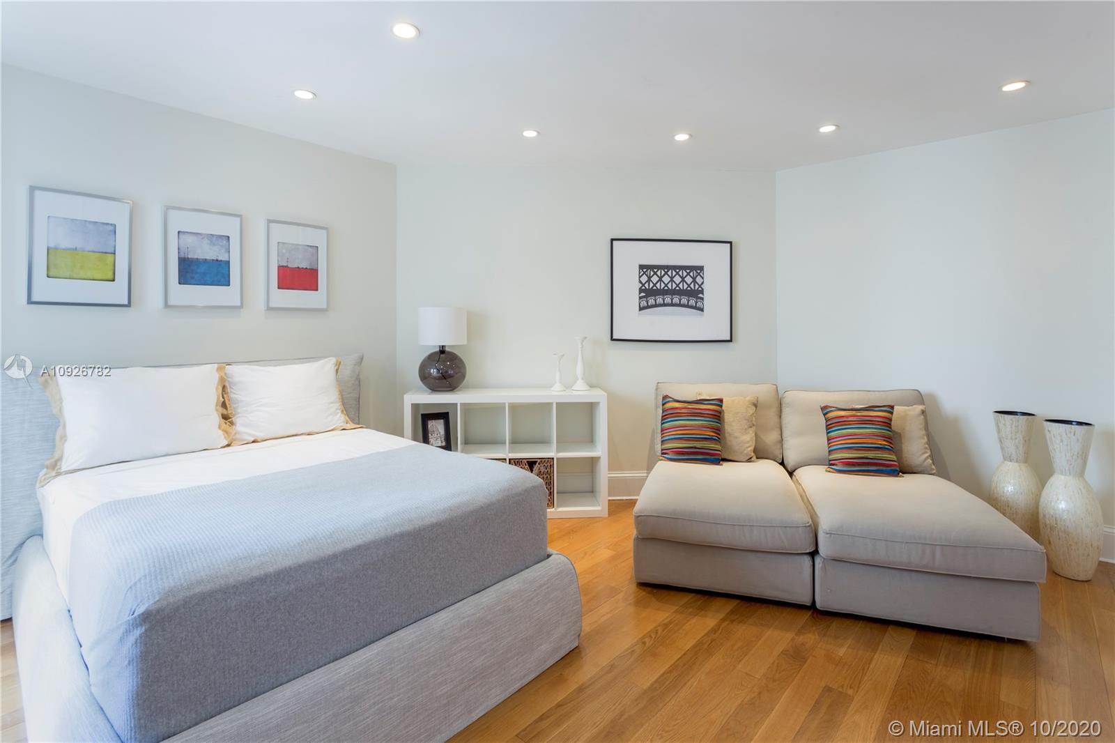 OCEANSIDE FISHER ISL COND - Residential