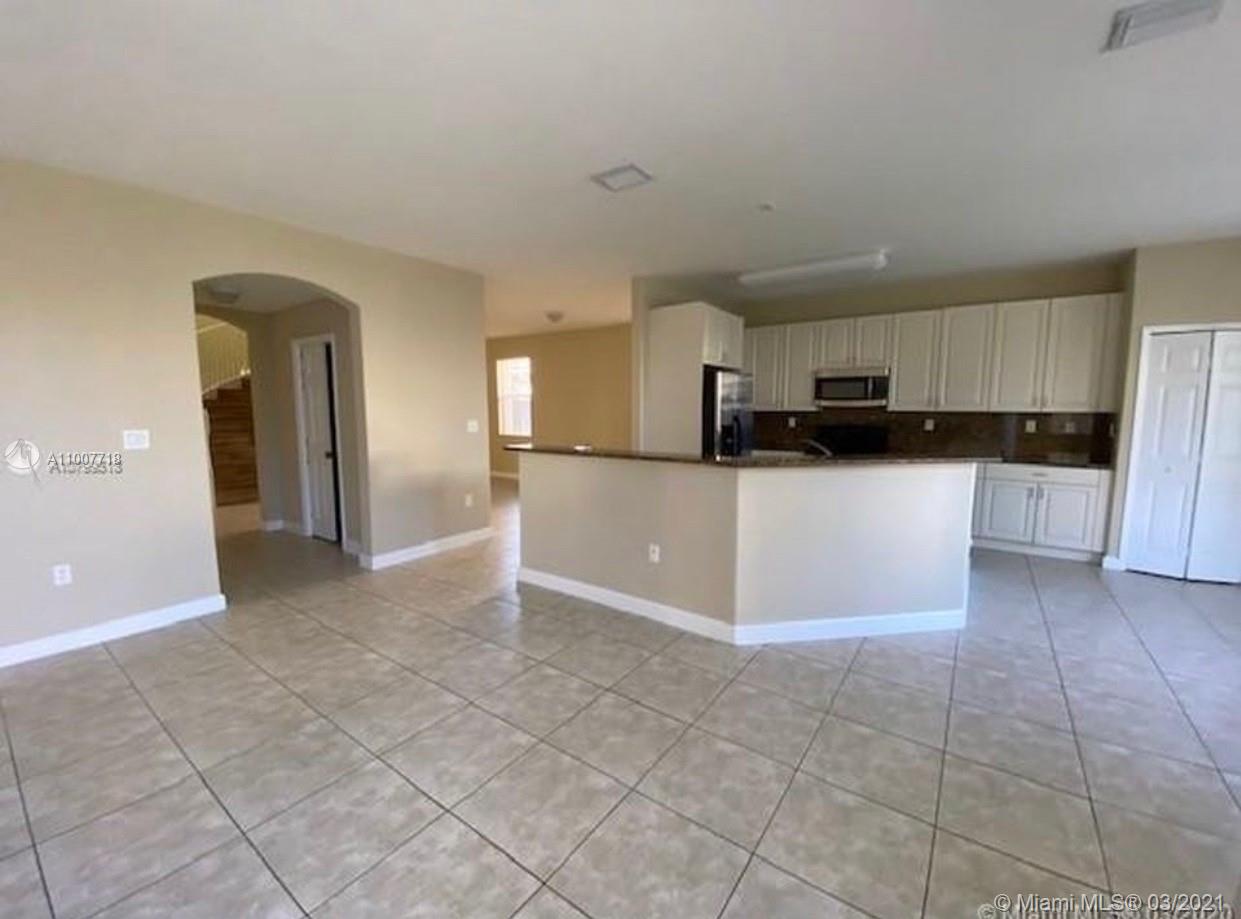 CENTURY GARDENS AT TAMIAM - Residential Lease