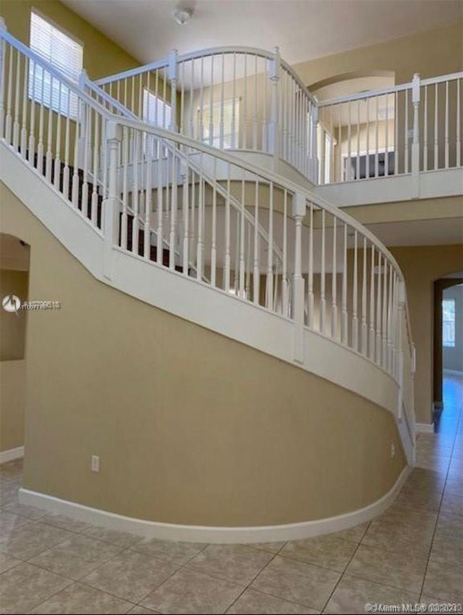 CENTURY GARDENS AT TAMIAM - Residential Lease