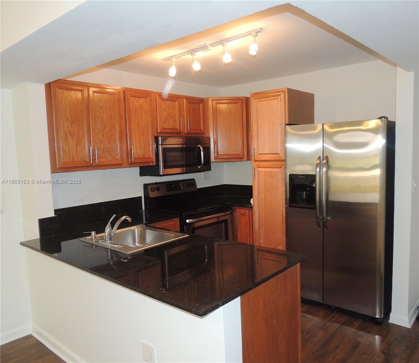 Quiet 1-bed on peaceful and coveted West Ave. Unit has an assigned parking spot, balcony, central AC, and a prime location in SoBe. Walk to Whole Foods, Starbucks, Publix, and expedited shortcut route to 395 causeways. Also easily walk/bike-able to the beach and South of Fifth. Wood floors throughout and stainless-steel appliances. Building and owner are pet friendly. Fast approval.
