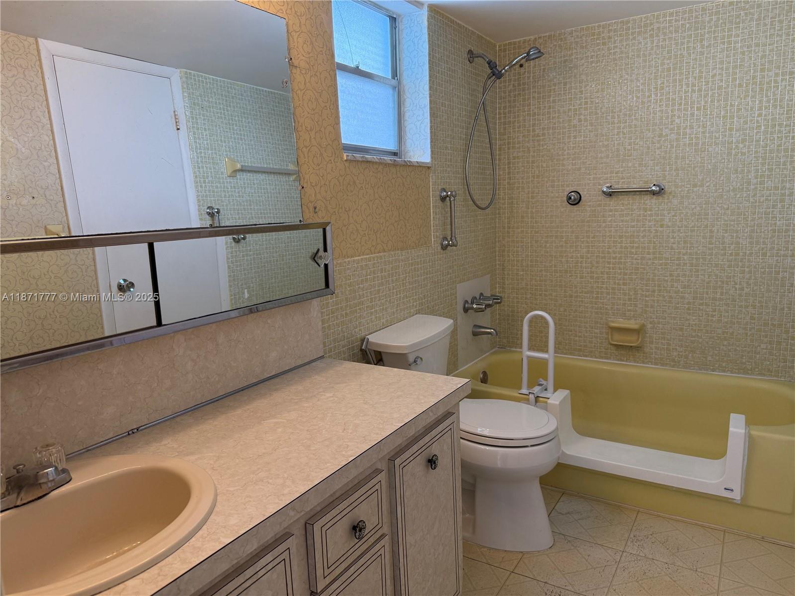 THIRD MOORINGS CONDO - Residential