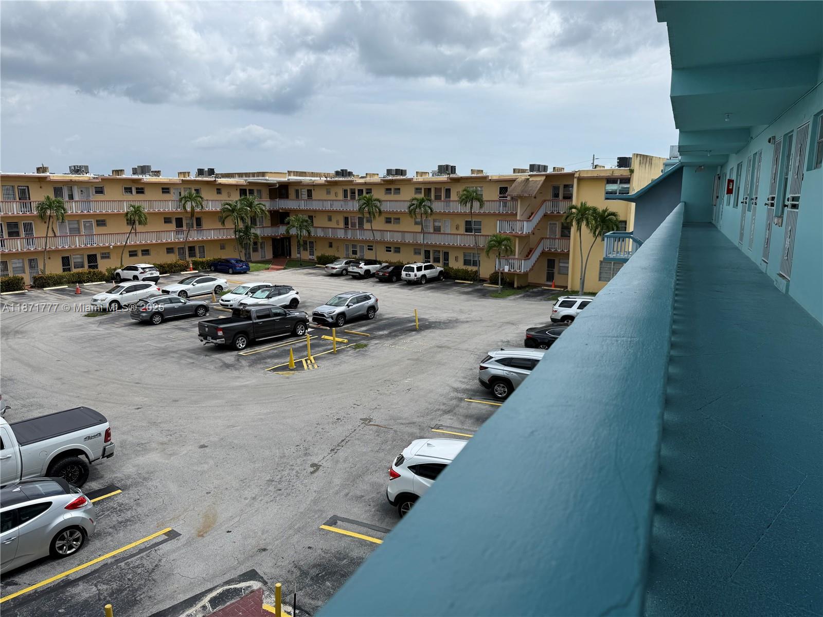 THIRD MOORINGS CONDO - Residential