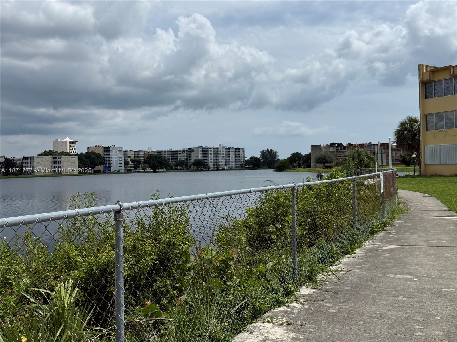 THIRD MOORINGS CONDO - Residential