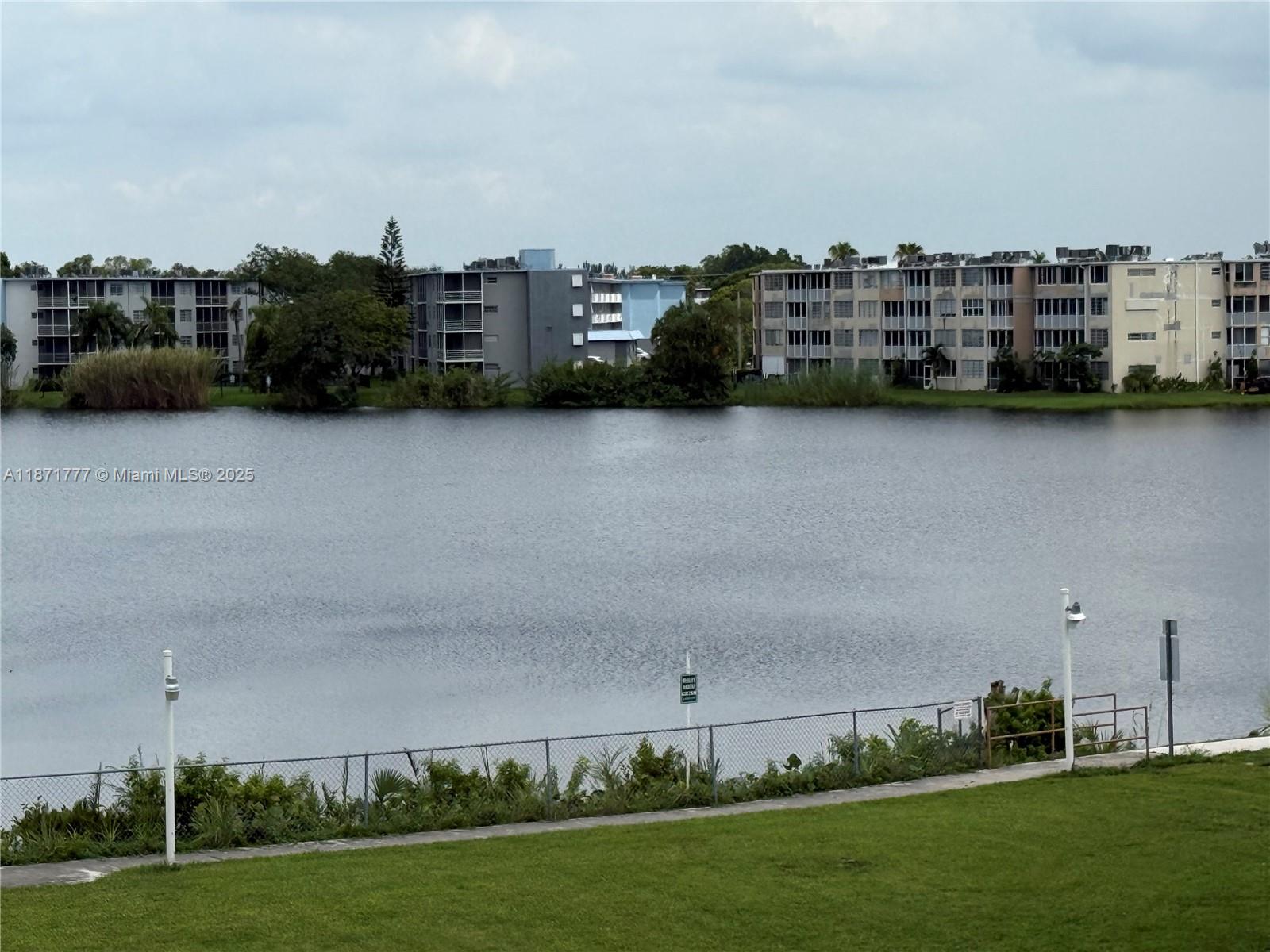 THIRD MOORINGS CONDO - Residential